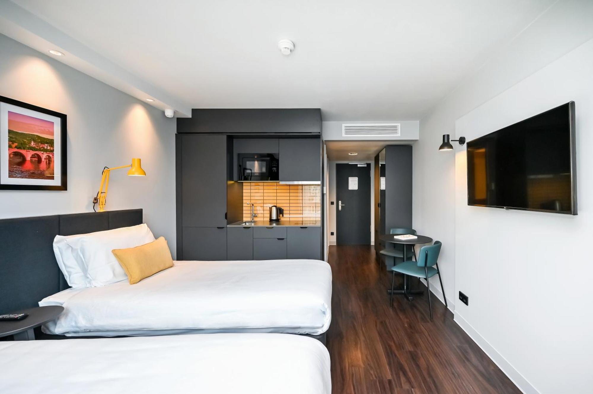 Staycity Aparthotels Heidelberg Exterior photo